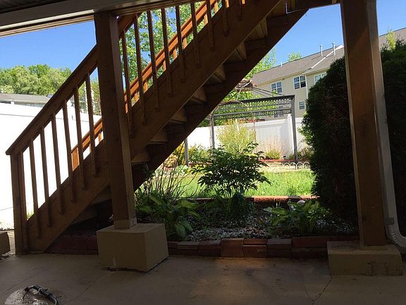 2nd image of 62 Peach Pl