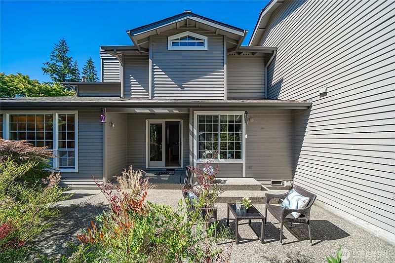 2nd image of 6640 114th Avenue SE