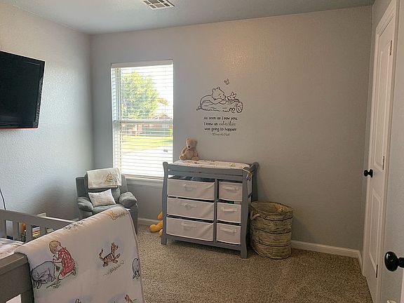 5th image of 10701 NW 31st St
