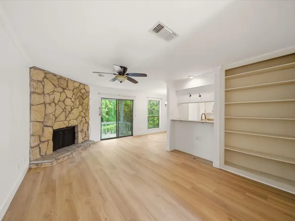 3 Hideaway Dr, Friendswood, TX 77546