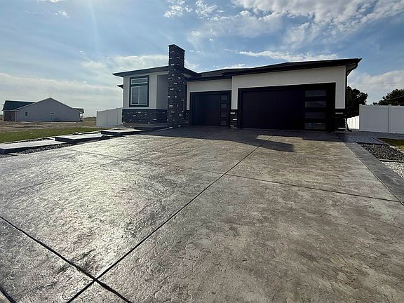 4th image of 1013 Madden Rd