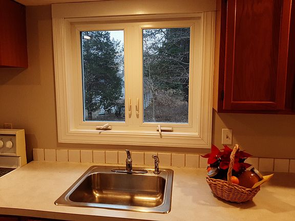 2nd image of 126 West St #1