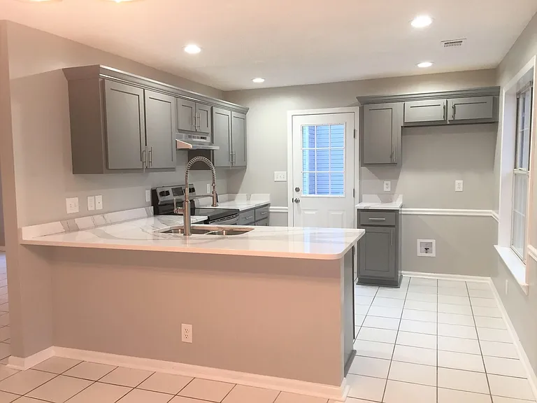 542 Loblolly Ln — Photo 7