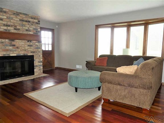 4th image of 1805 W Gray Gables Cir