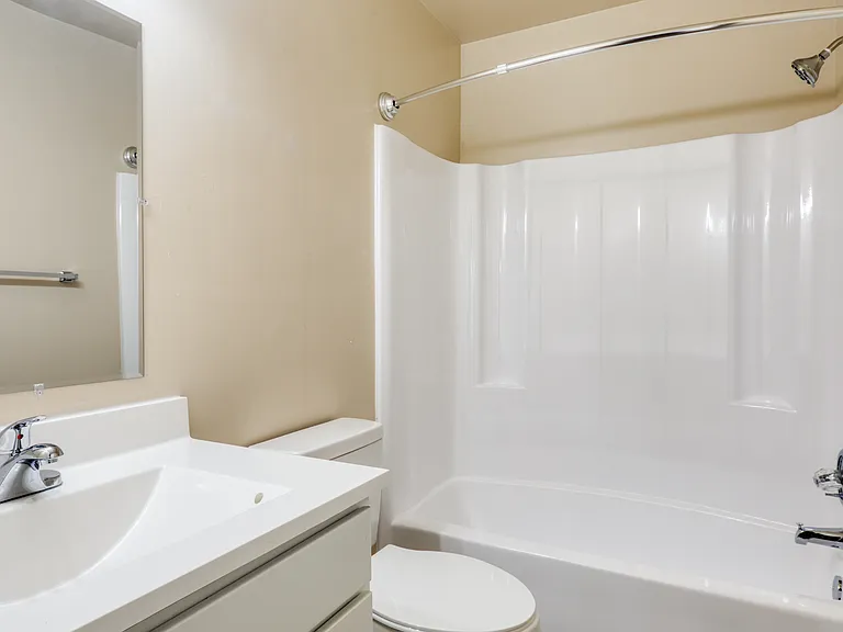 Summer Station Apartments Where Comfort Meets Coastal Living — Photo 90