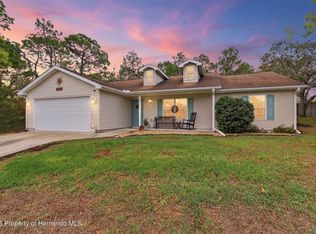 10294 Dotted Wren Ave, Weeki Wachee, FL 34613