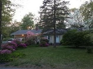 50 Yarmouth St, Longmeadow, MA 01106