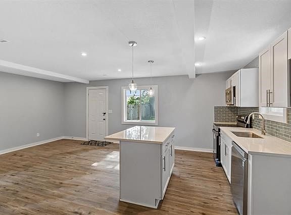 4th image of 4932 Garfield Ave