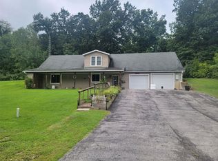 1401 S 2nd St, Gillespie, IL 62033