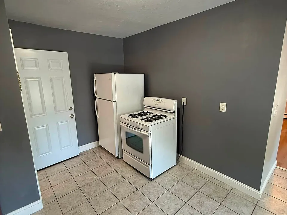 780 Park Ave #2L