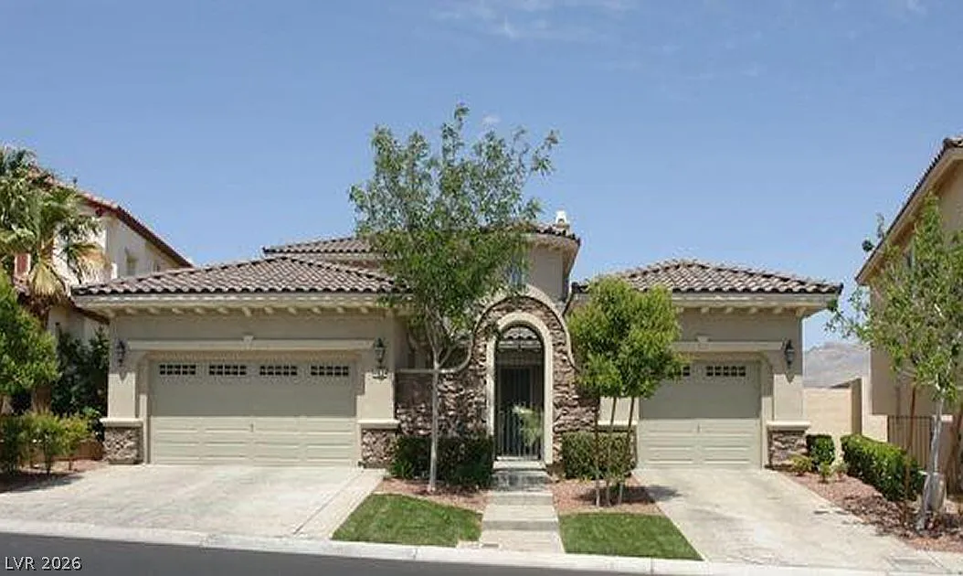 4 bed, 3.5 bath, 3402 sqft, $5,495 — Photo 1