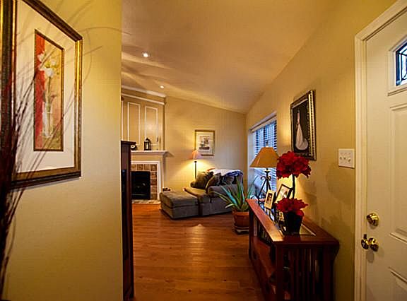 2nd image of 1405 Sheffield Ct