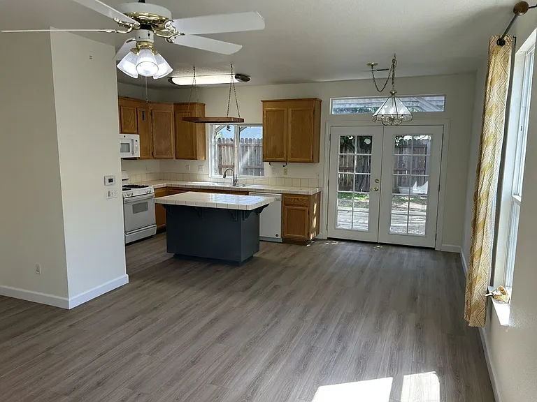 597 Canvasback Ct — Photo 9