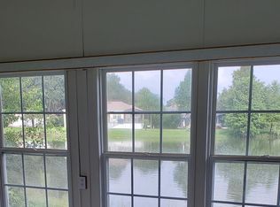 1303 Paradise Dr, Lady Lake, FL 32159