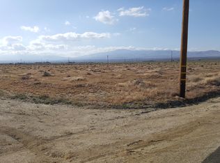 W 90th St, Rosamond, CA 93560