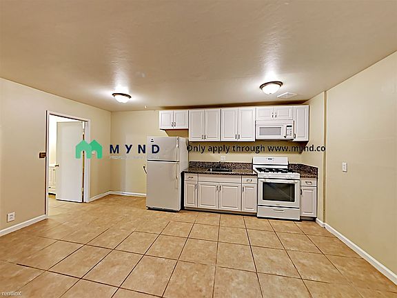 2nd image of 501 Michigan Blvd APT 27