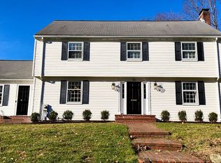 83 Westgate Rd, Wellesley, MA 02481