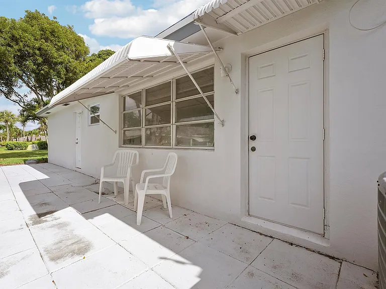 1142 Circle Ter W #C — Photo 19