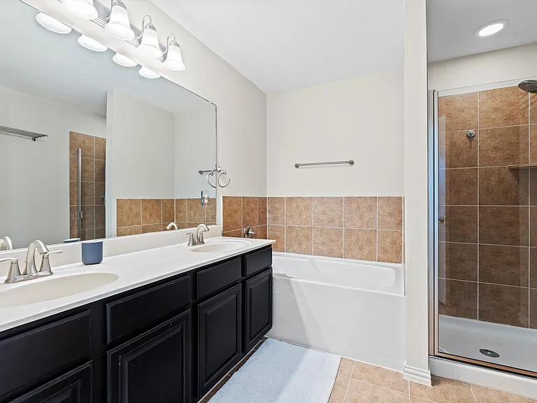 6900 Carrington Ln — Photo 7