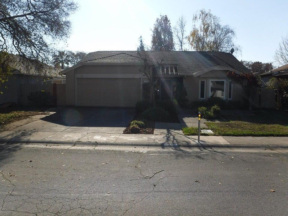1st image of 1840 Pebblewood Dr
