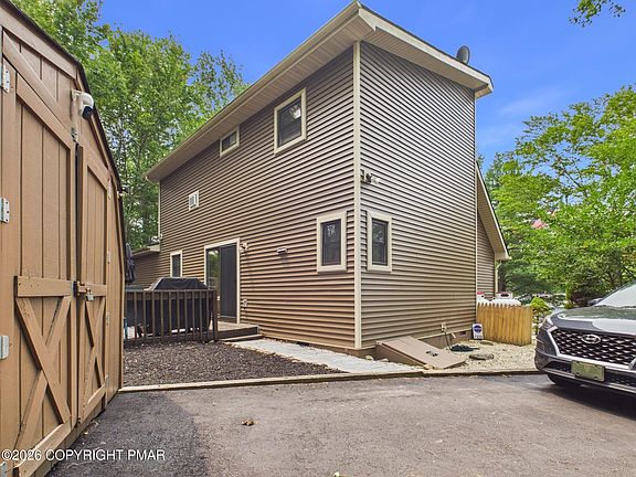 3rd image of 6014 Boardwalk Dr