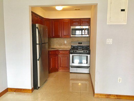 1st image of 2630 30th St #3