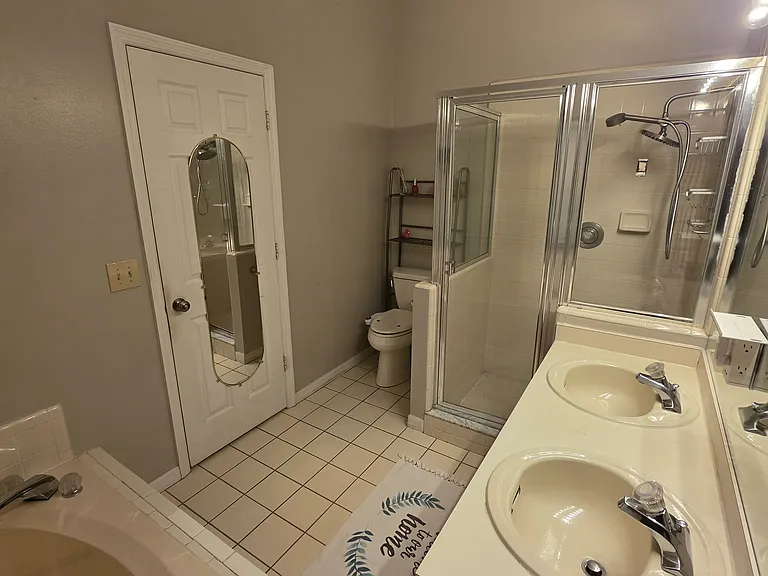 12954 Forestedge Cir — Photo 5