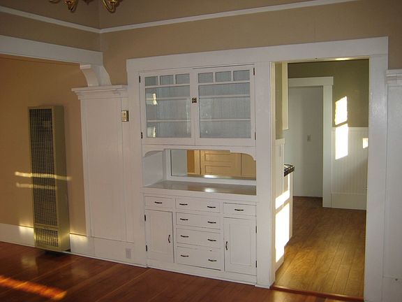 2nd image of 468 Leland Ave