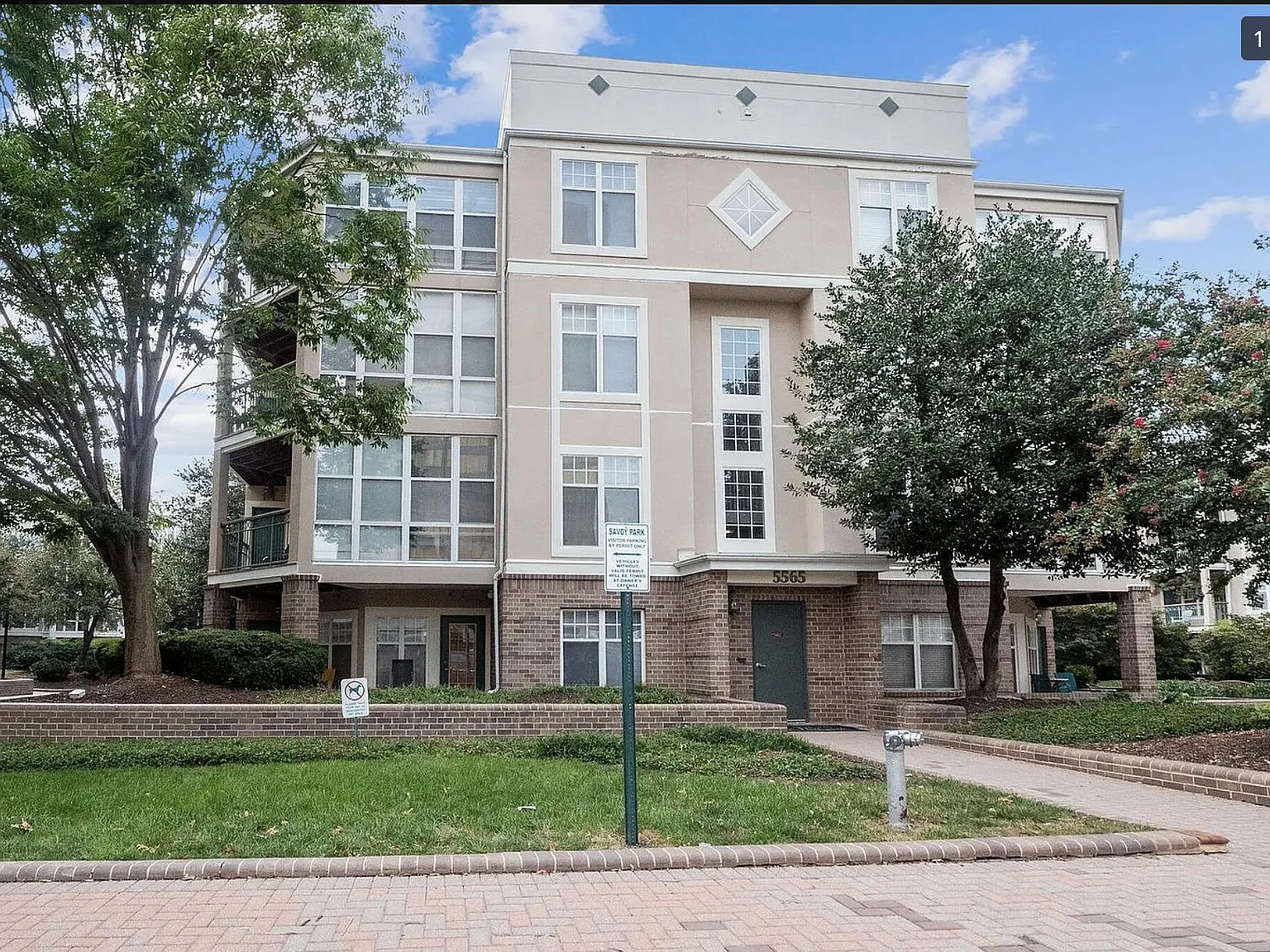 2 bed, 983 sqft, $2,300 — Photo 1