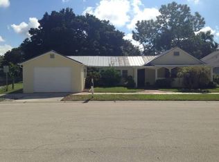 8370 Riviera Ave, Fort Myers, FL 33919