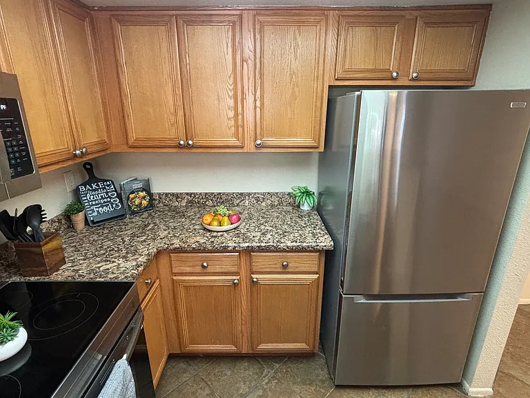 5757 W Eugie Ave — Photo 8