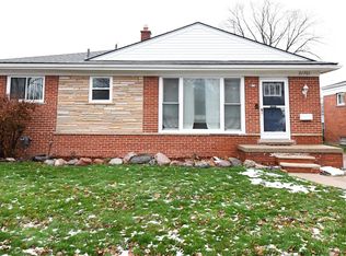 21701 Kramer St, Saint Clair Shores, MI