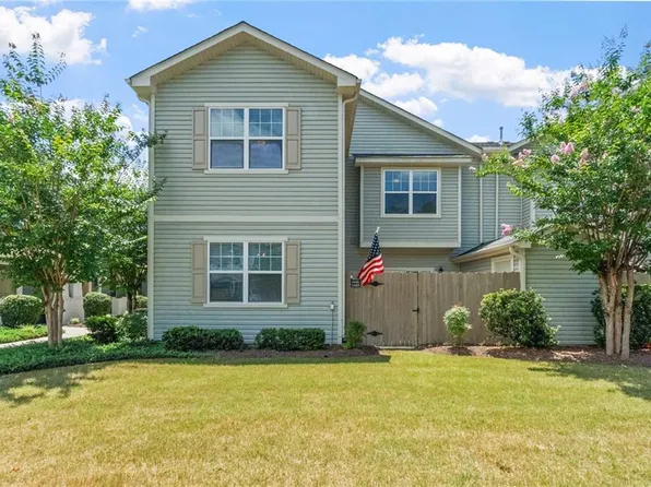 2451 Leytonstone Dr, Chesapeake, VA 23321