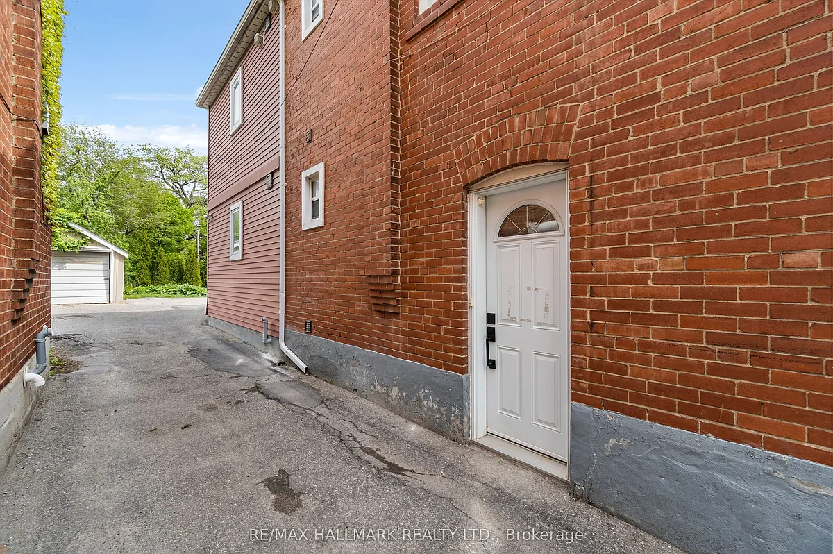 Building Photo - 346 Merton St #A
