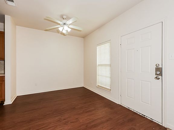 3rd image of 2100 Breezy Dr