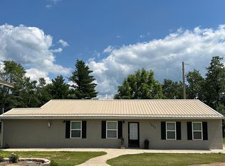 1418 Lake Dr, Ironton, MO 63650
