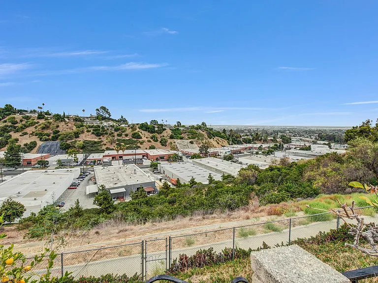 816 Granada Dr — Photo 7