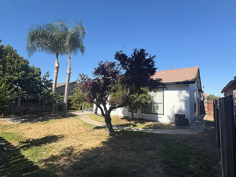 2534 Sunrise Ave — Photo 21