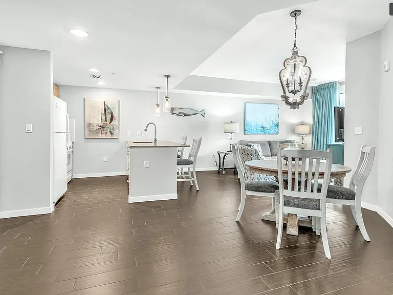 Spacious Floor Plan