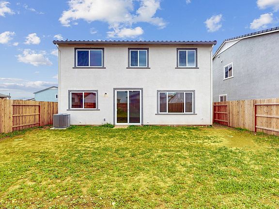 Starblossom 60 Exterior