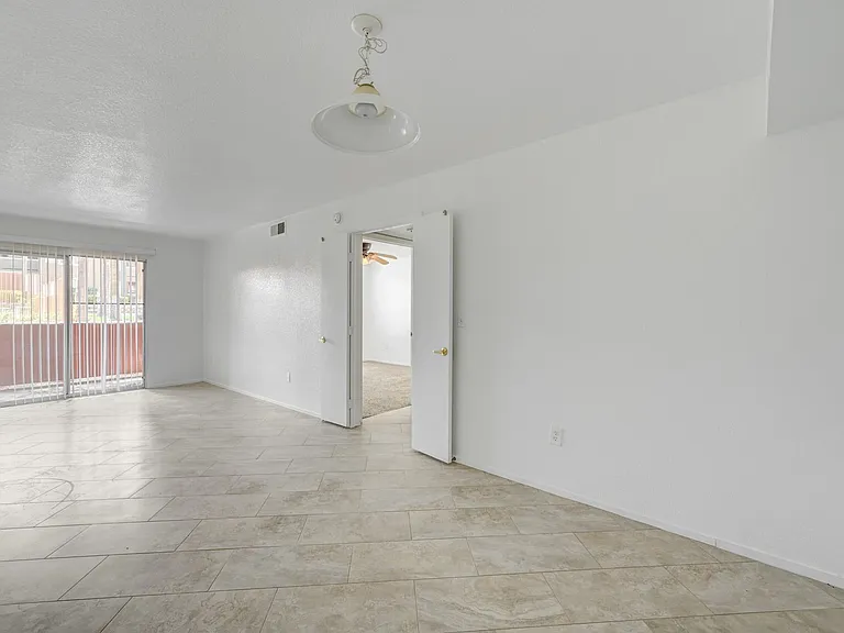 8101 W Flamingo Rd #1017-BLD3 — Photo 9
