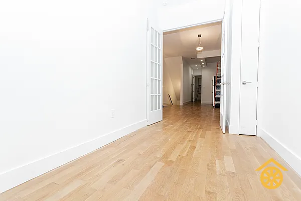 Rented by Reubel Group LLC | media 12