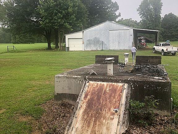 2nd image of 13683 Fm 412