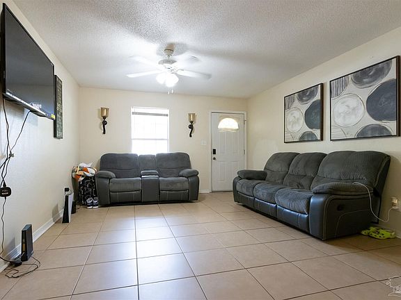 2nd image of 6876 Thunder Ln