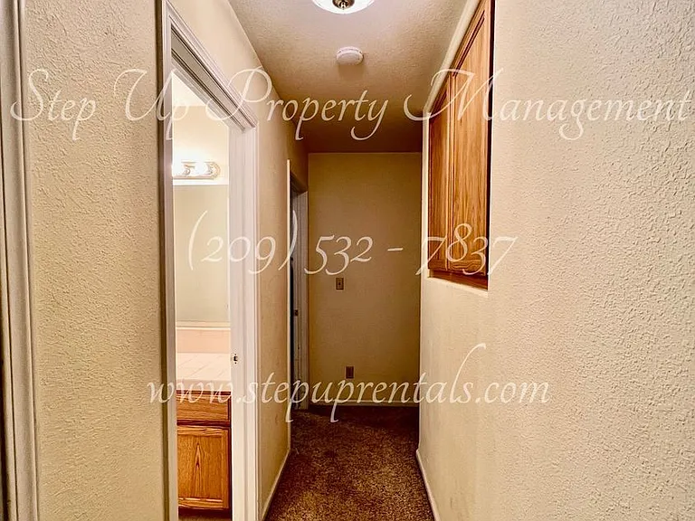 22519 Lina Ln — Photo 6
