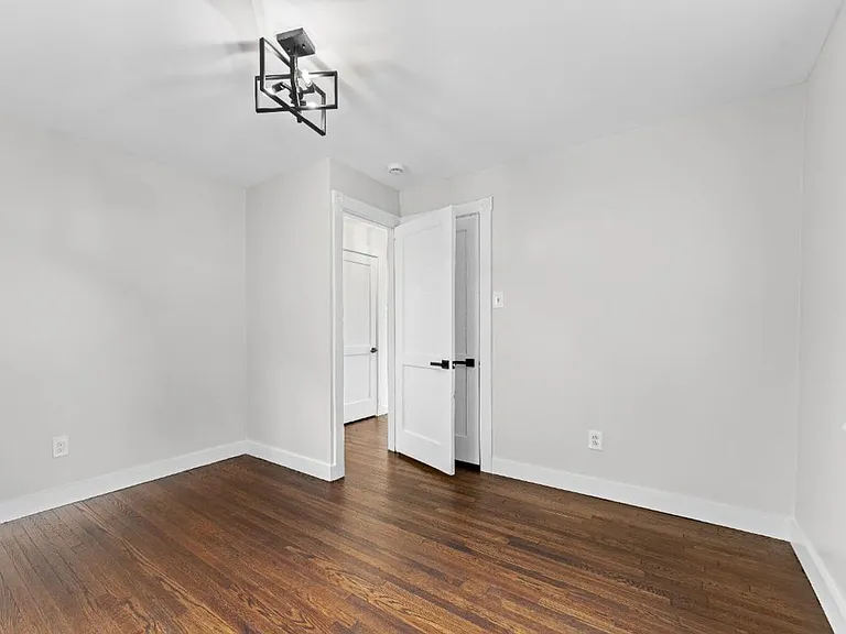 800 Market St — Photo 14