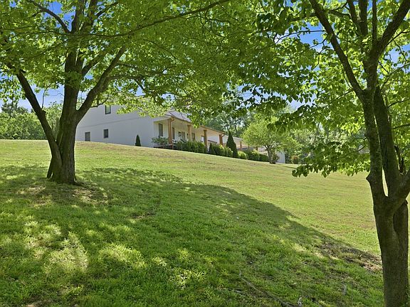2nd image of 881 Mount Olivet Rd