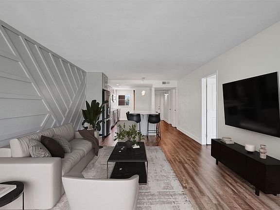 3rd image of 9460 Tangerine Place #307