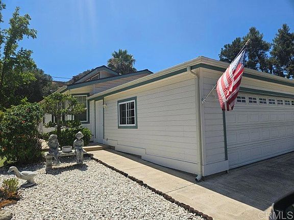 3rd image of 8975 Lawrence Welk Dr Space 5