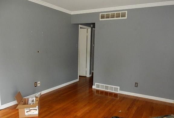 3rd image of 1930 Gardenia Dr